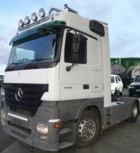 Mercedes-Benz Actros 1844 شاحنة اكتروس